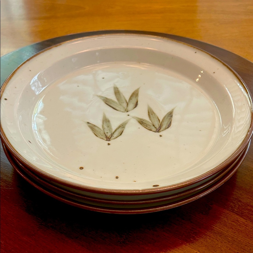 Whisper by DANSK Dinner Plates (3) - Picture 2 of 7